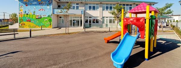「保育園＋幼稚園」としての機能を併せ持つ「認定こども園」とは？